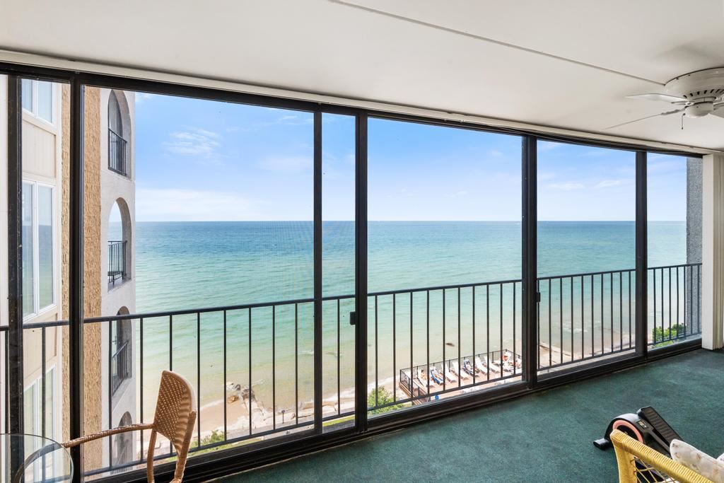 103 W Dixon Avenue Charlevoix MI 49720