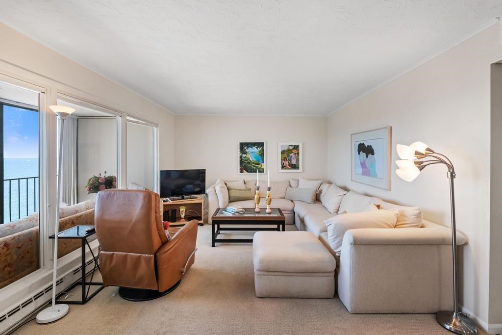 103 W Dixon Avenue Charlevoix MI 49720