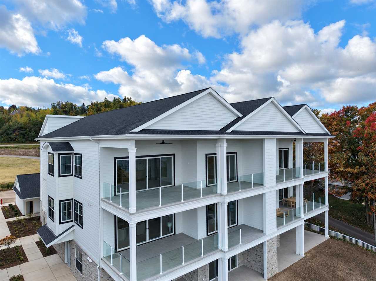 603 Lakeview Drive Bay Harbor MI 49770