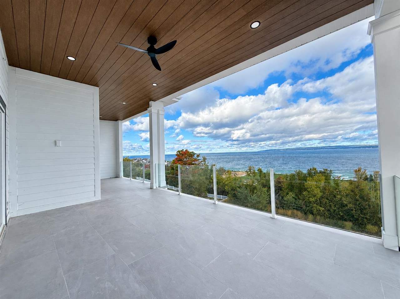 603 Lakeview Drive Bay Harbor MI 49770