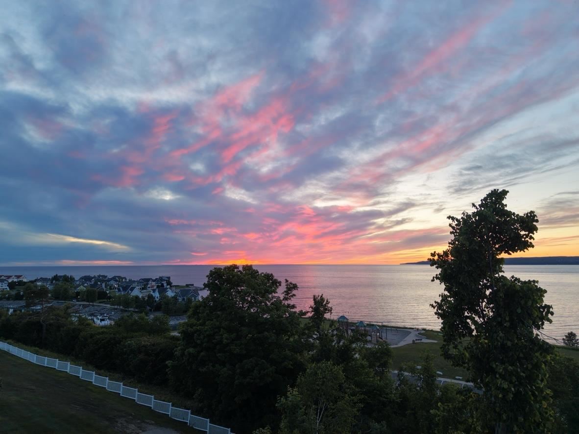 603 Lakeview Drive Bay Harbor MI 49770