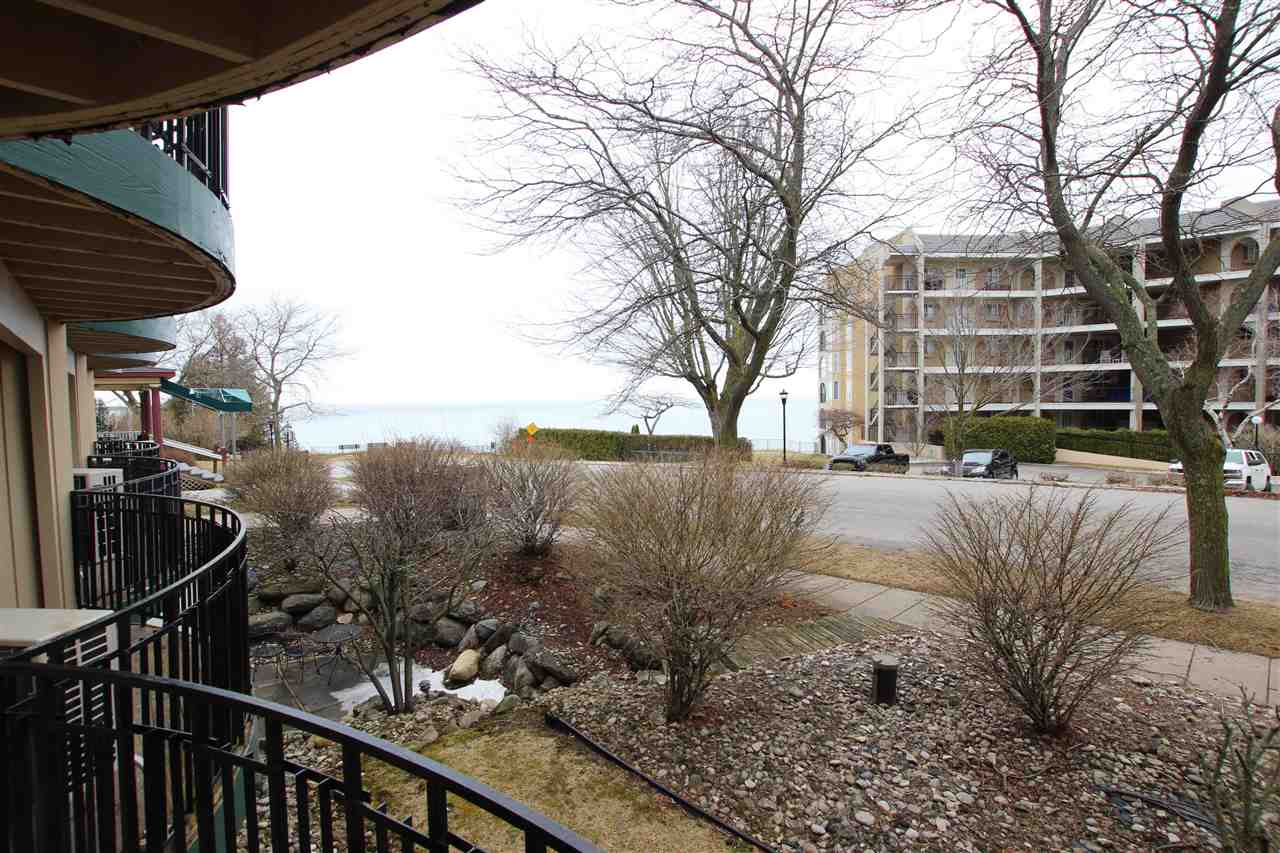 104 W Dixon Avenue Charlevoix MI 49720