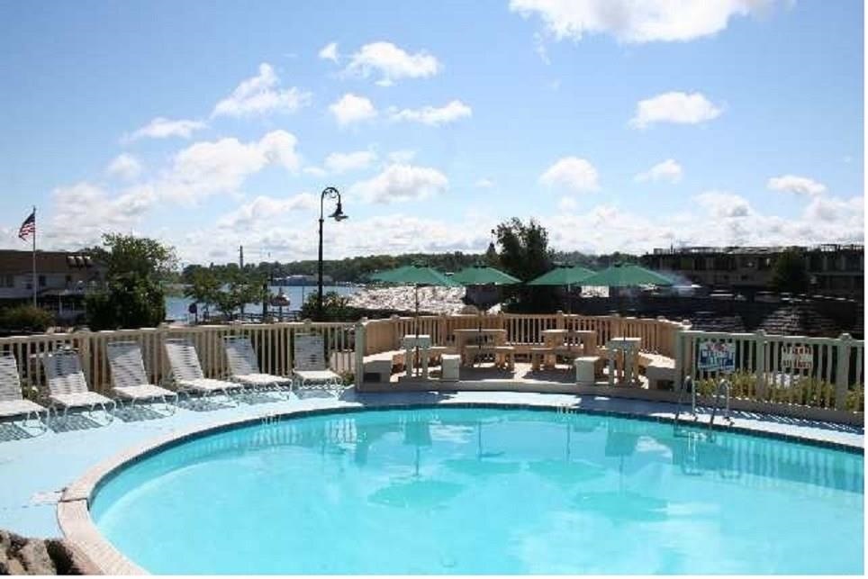104 W Dixon Avenue Charlevoix MI 49720