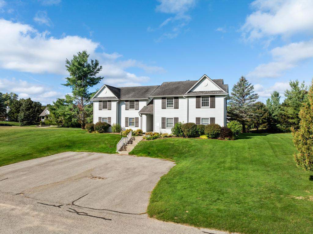 3880 Parkside Way Harbor Springs MI 49740