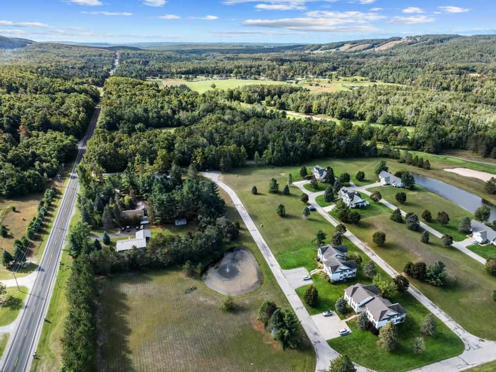 3880 Parkside Way Harbor Springs MI 49740