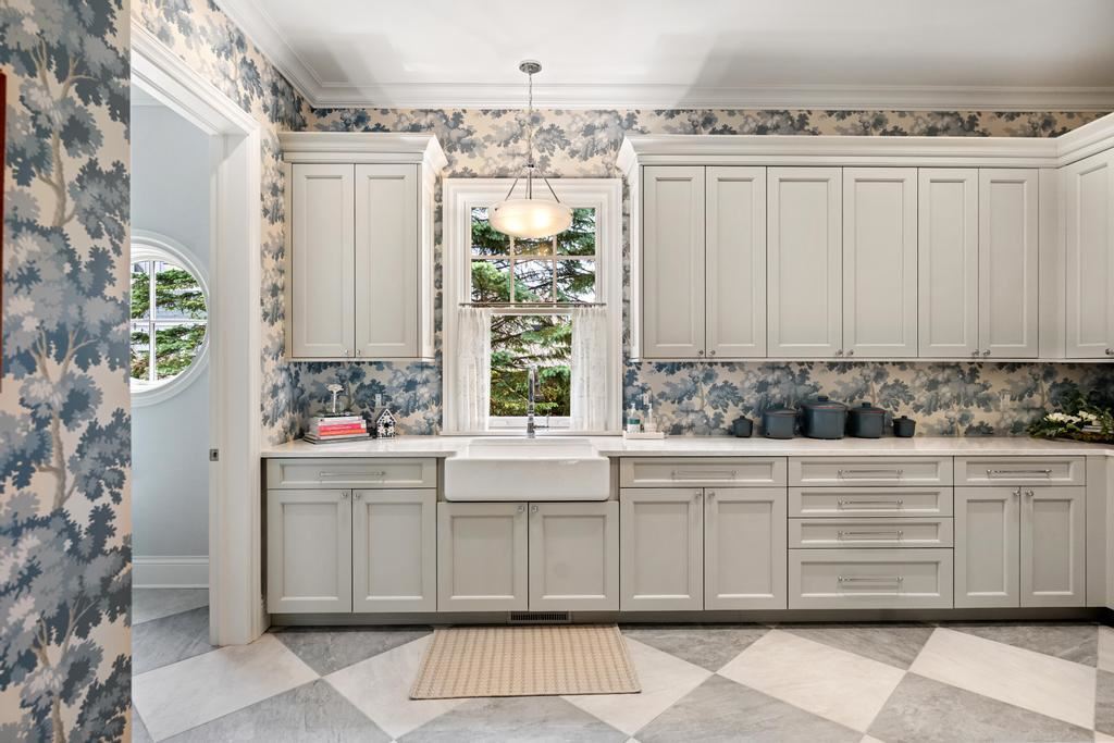 4440 Vista Drive Bay Harbor MI 49770