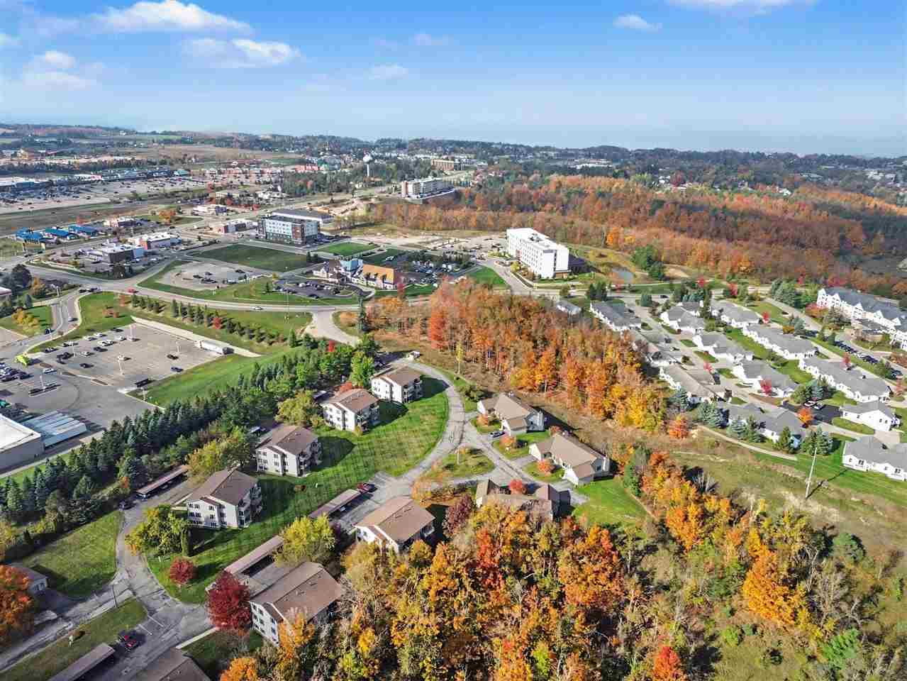 2035 Woods Lane Petoskey MI 49770