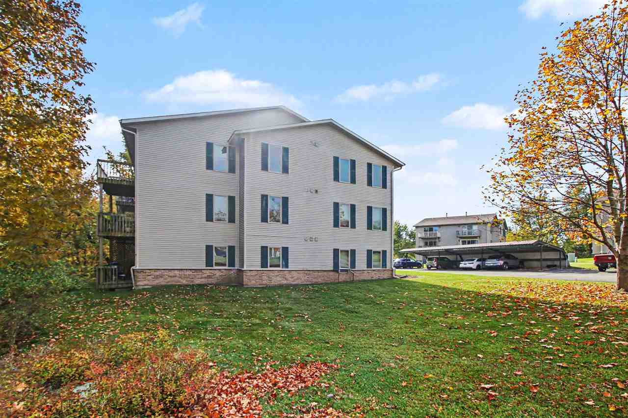 2035 Woods Lane Petoskey MI 49770