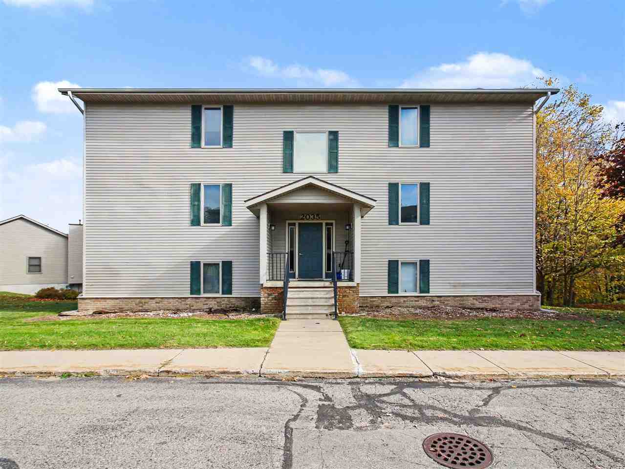 2035 Woods Lane Petoskey MI 49770