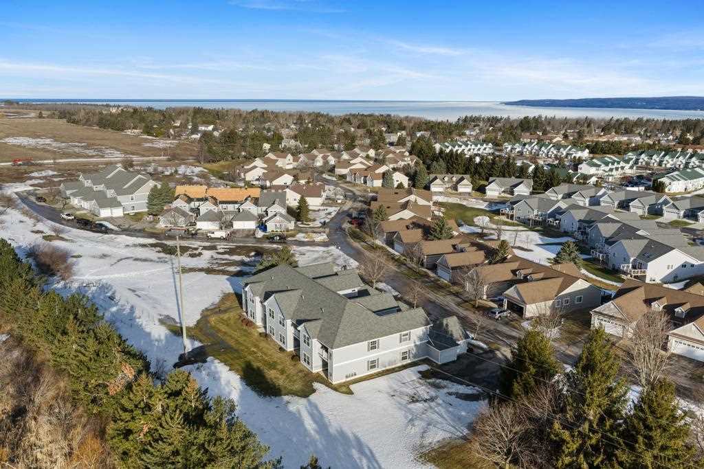 1477 Castle Drive Petoskey MI 49770