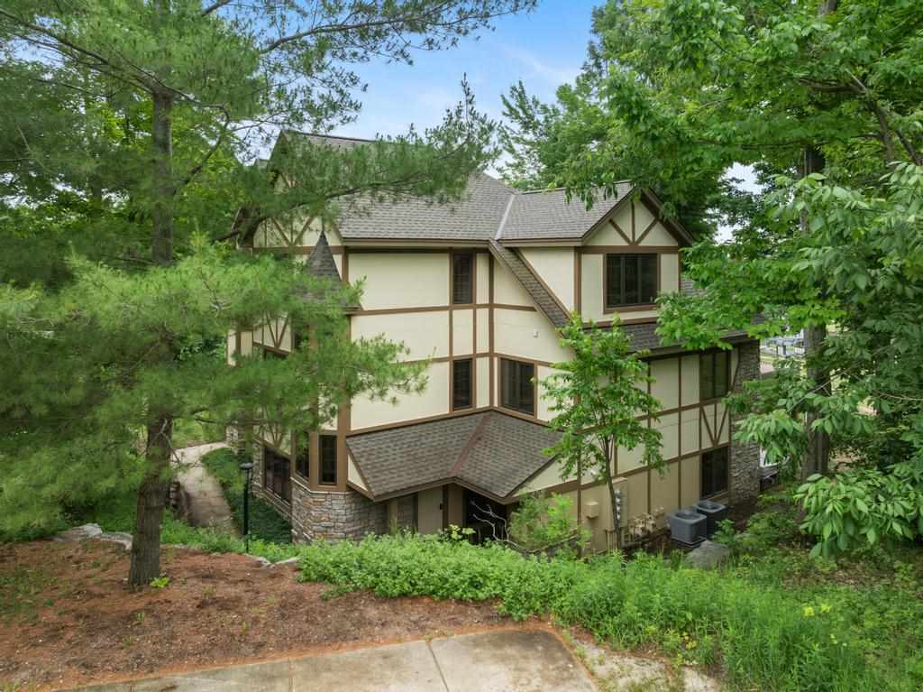 5165 Alpine Overpass Harbor Springs MI 49740