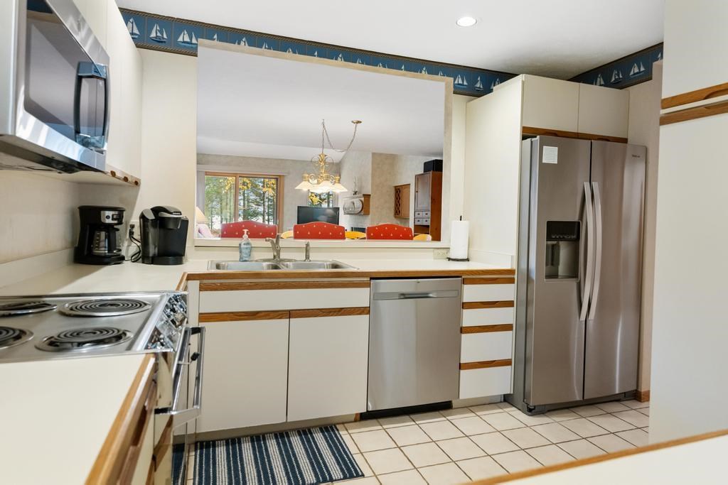 885 Beach Road Harbor Springs MI 49740