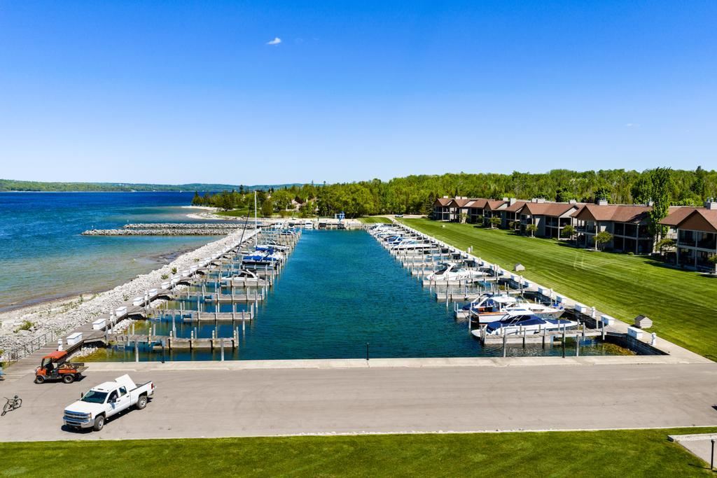 4000 Hemingway Pointe #56 East Jordan MI 49727