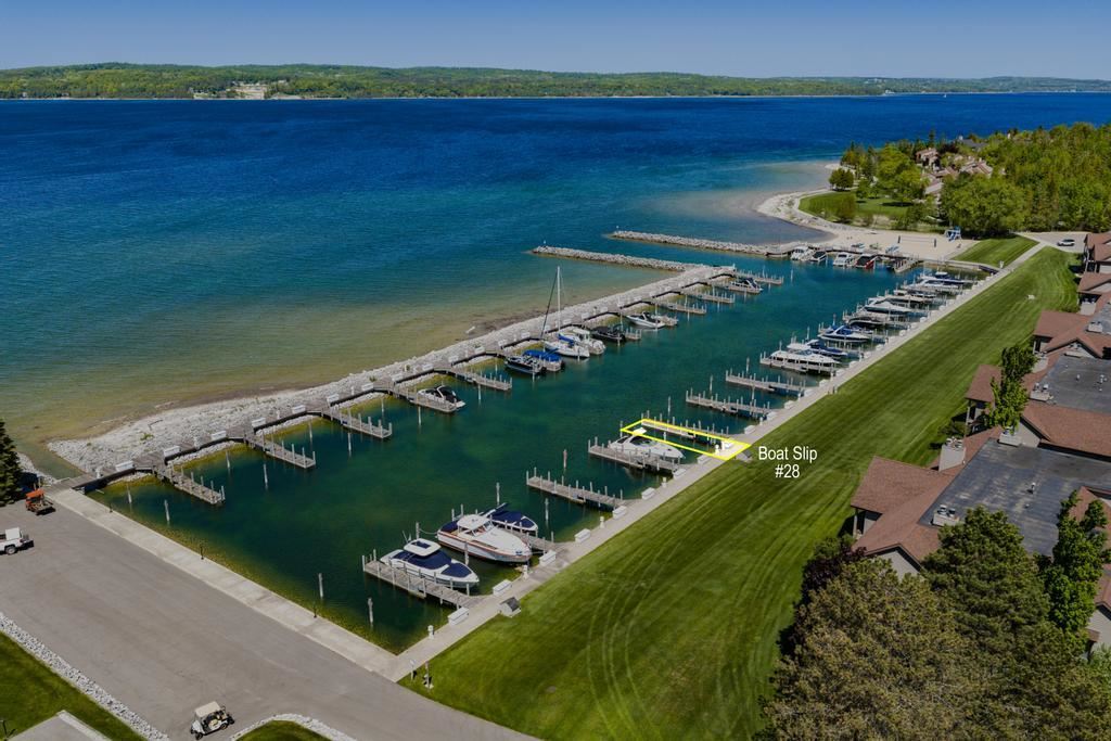 4000 Hemingway Pointe #56 East Jordan MI 49727