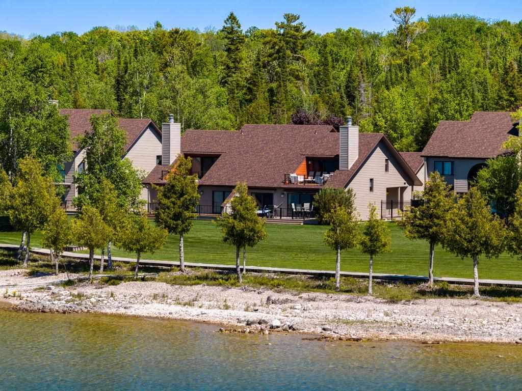 4000 Hemingway Pointe #56 East Jordan MI 49727