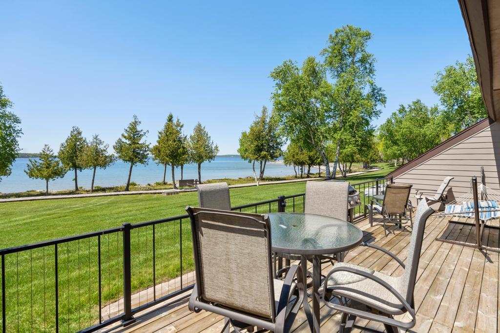 4000 Hemingway Pointe #56 East Jordan MI 49727