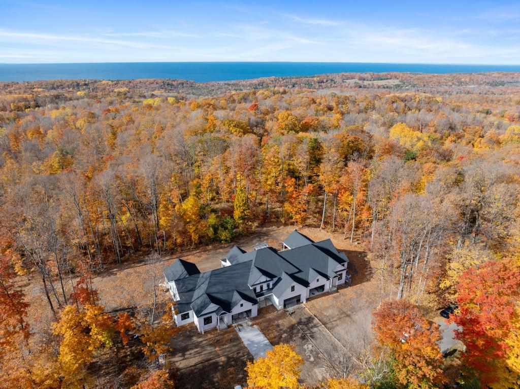 807 Fairways Drive Harbor Springs MI 49740