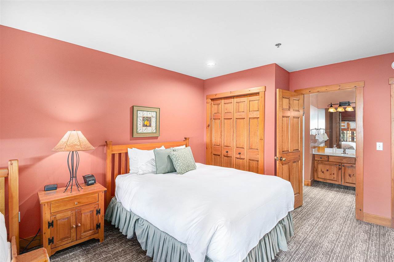 5134 Alpine Overpass Harbor Springs MI 49740