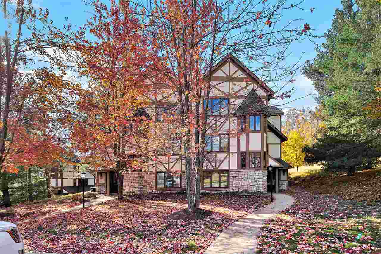 5134 Alpine Overpass Harbor Springs MI 49740