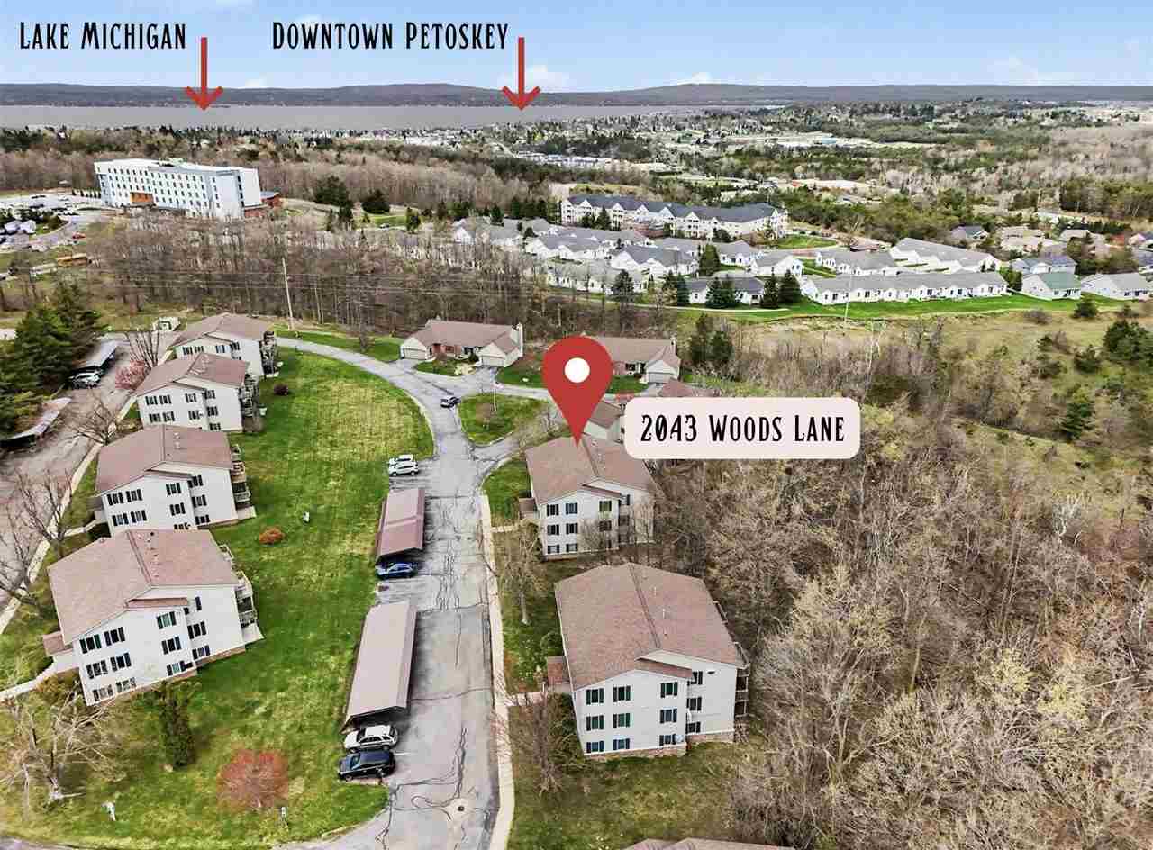 2043 Woods Lane Petoskey MI 49770