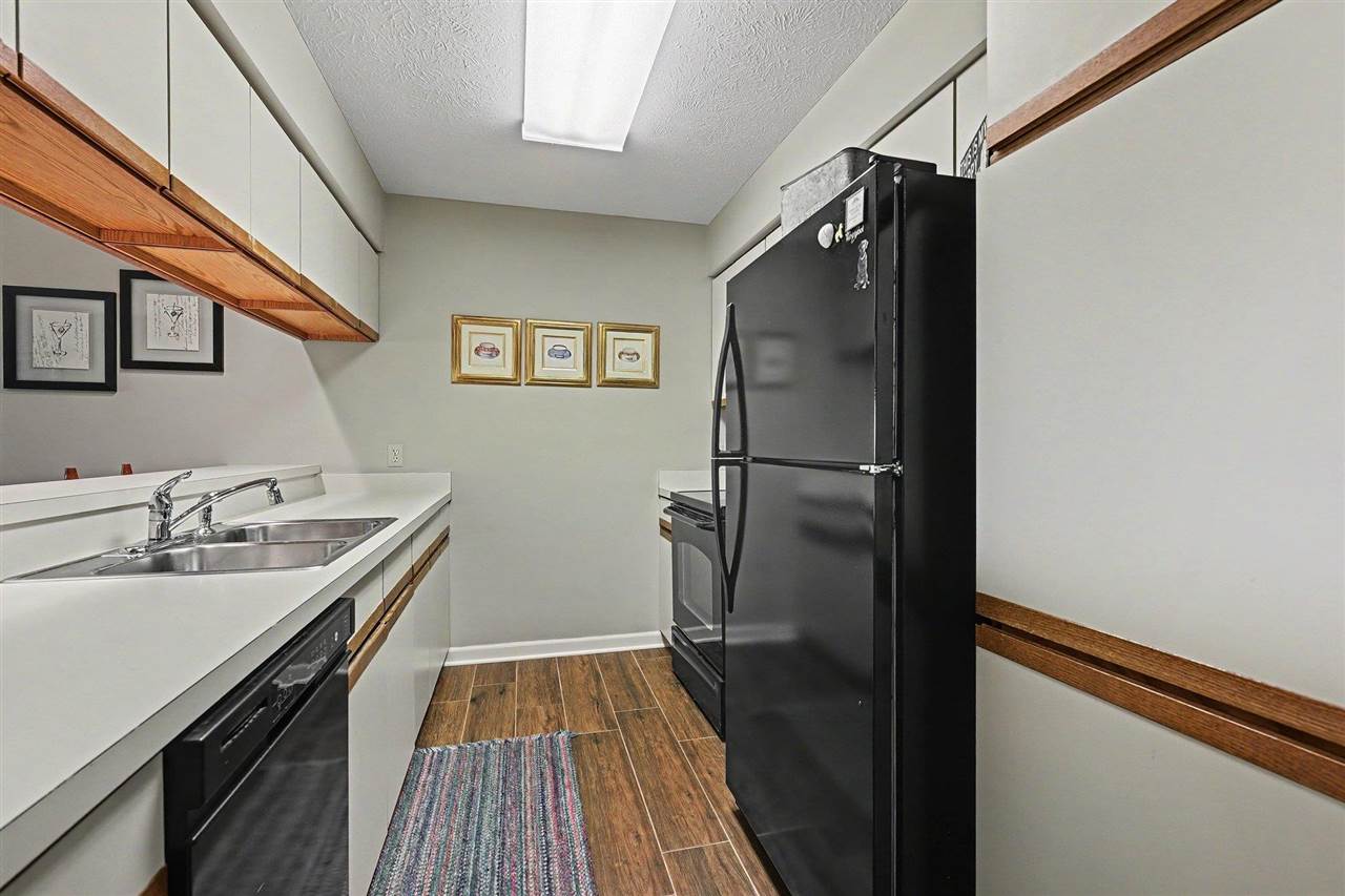 5463 Windigo Harbor Springs MI 49740