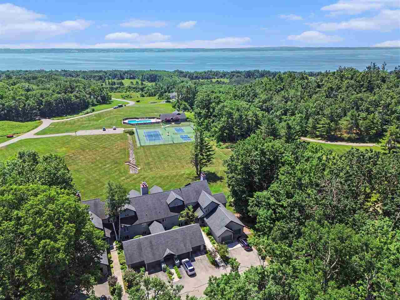 5463 Windigo Harbor Springs MI 49740