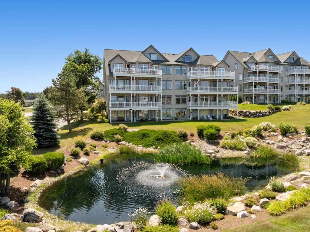 800 Maple Leaf Lane Petoskey MI 49770