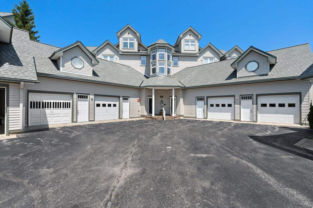 800 Maple Leaf Lane Petoskey MI 49770