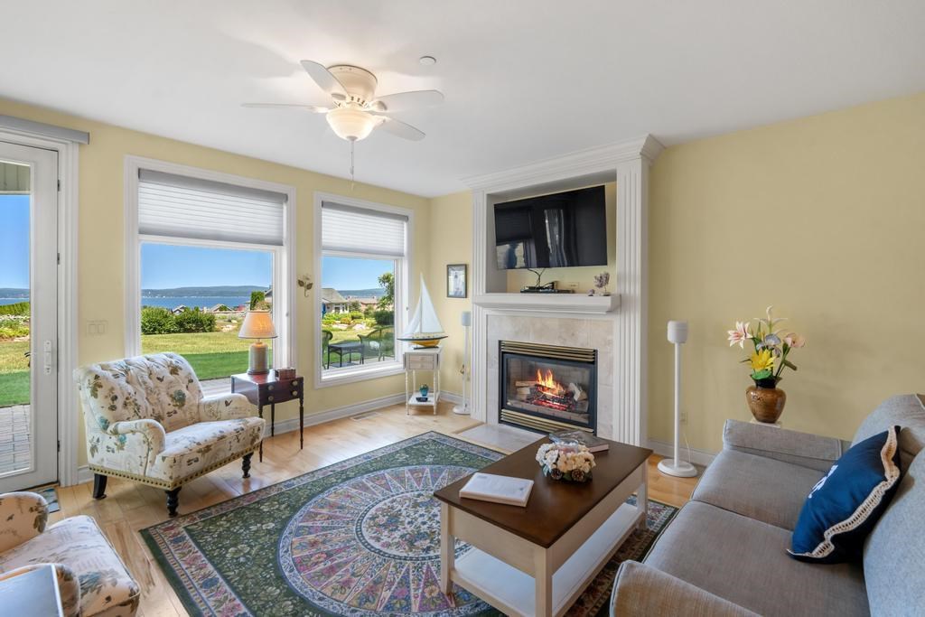 800 Maple Leaf Lane Petoskey MI 49770