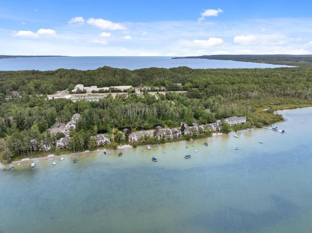 3400 Lakeside Club Petoskey MI 49770