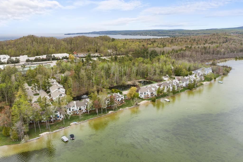 3400 Lakeside Club Petoskey MI 49770