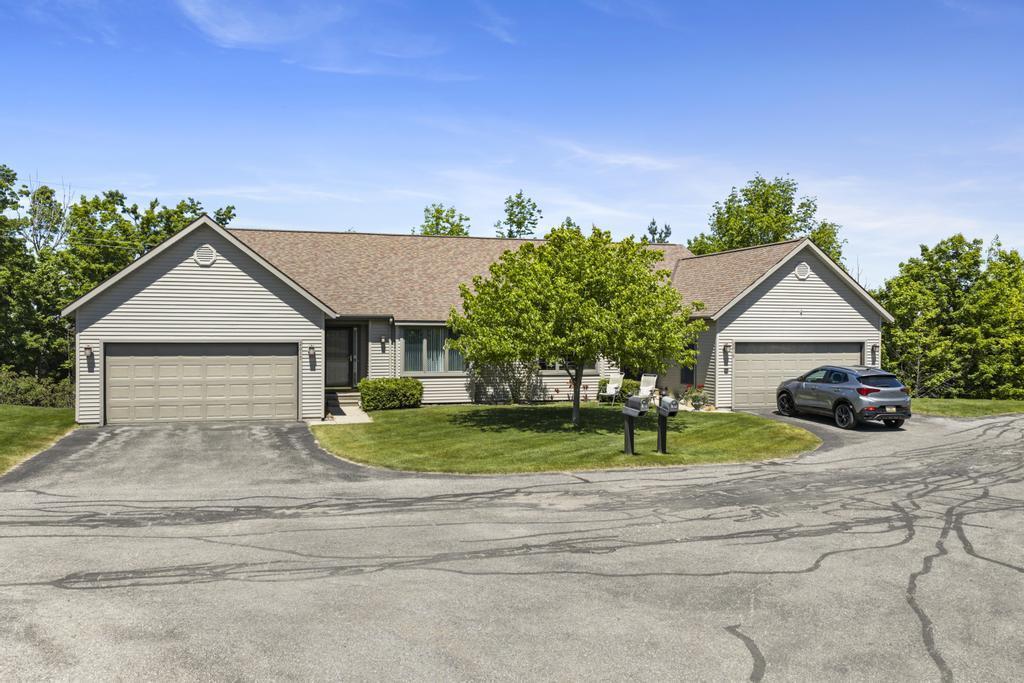 2015 Woods Lane Petoskey MI 49770