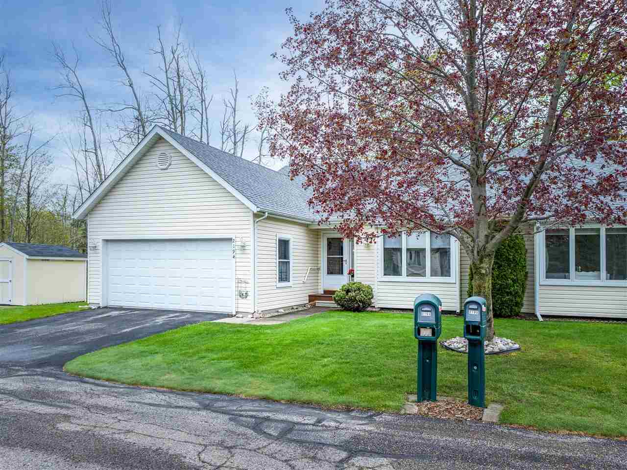 2194 Woods Lane Petoskey MI 49770