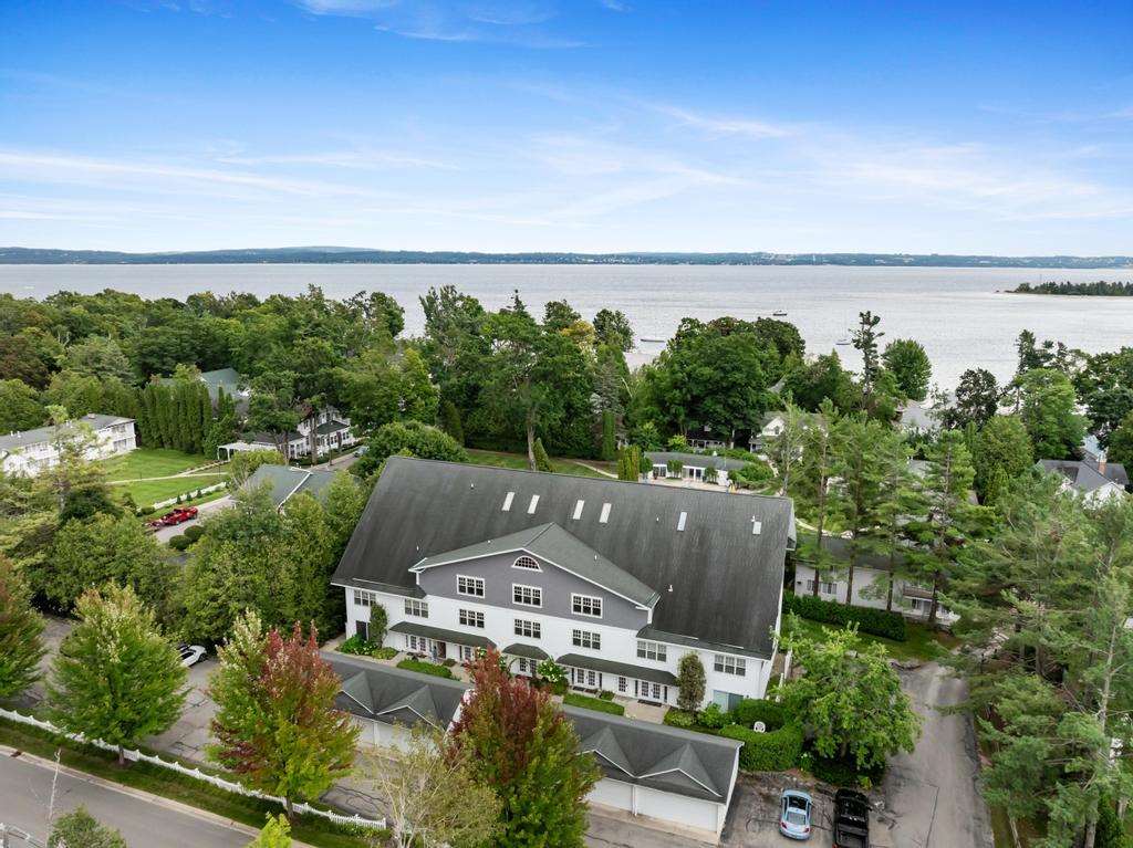822 Pennsylvania Avenue Harbor Springs MI 49740