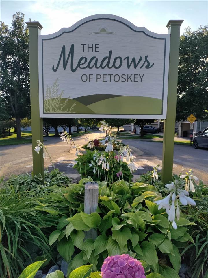 1516 Castle Drive Petoskey MI 49770
