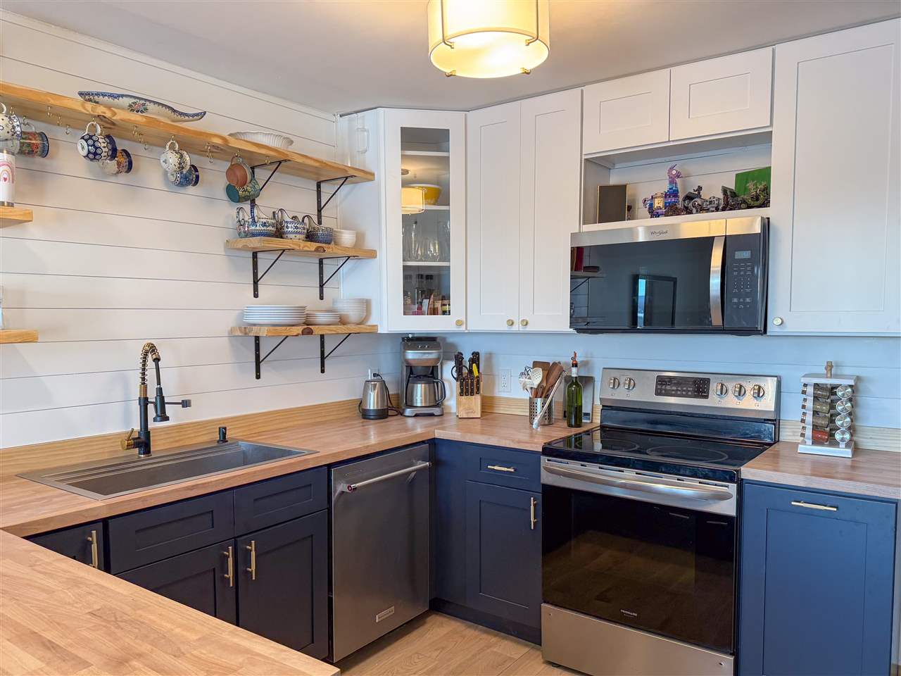 1185 Hideaway Valley Drive Harbor Springs MI 49740