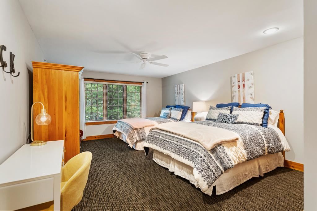 5165 Alpine Overpass Harbor Springs MI 49740