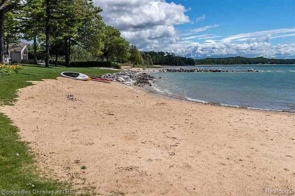 1011 Beach Drive Harbor Springs MI 49740