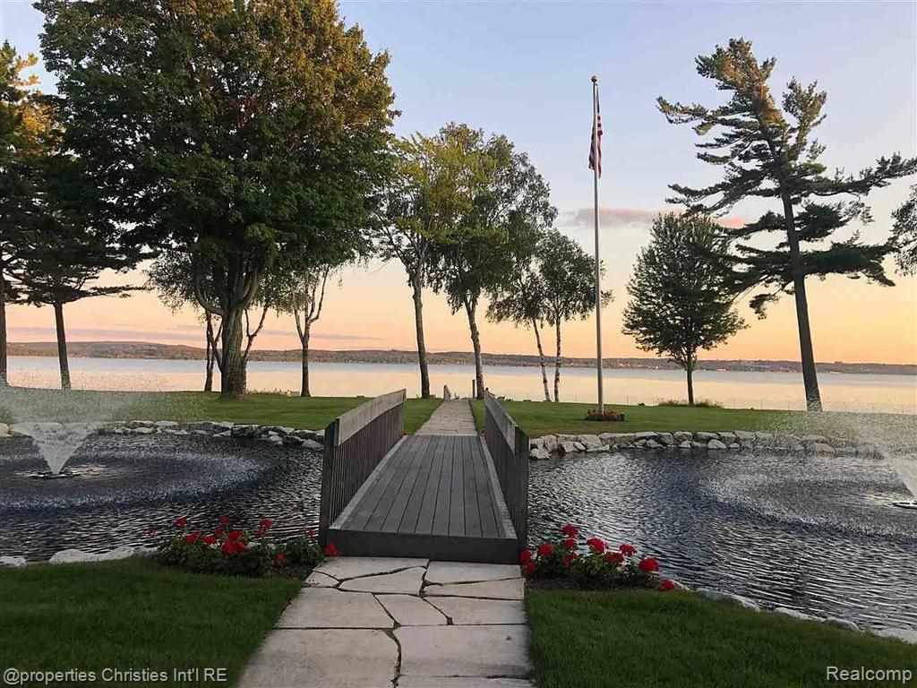 1011 Beach Drive Harbor Springs MI 49740