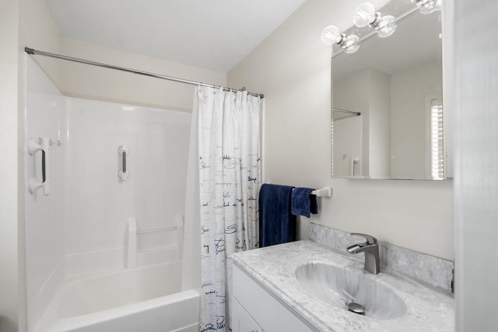 827 Arlington Petoskey MI 49770