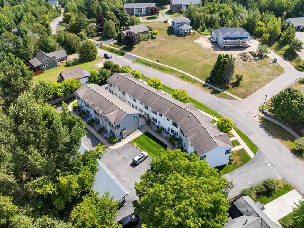 827 Arlington Petoskey MI 49770