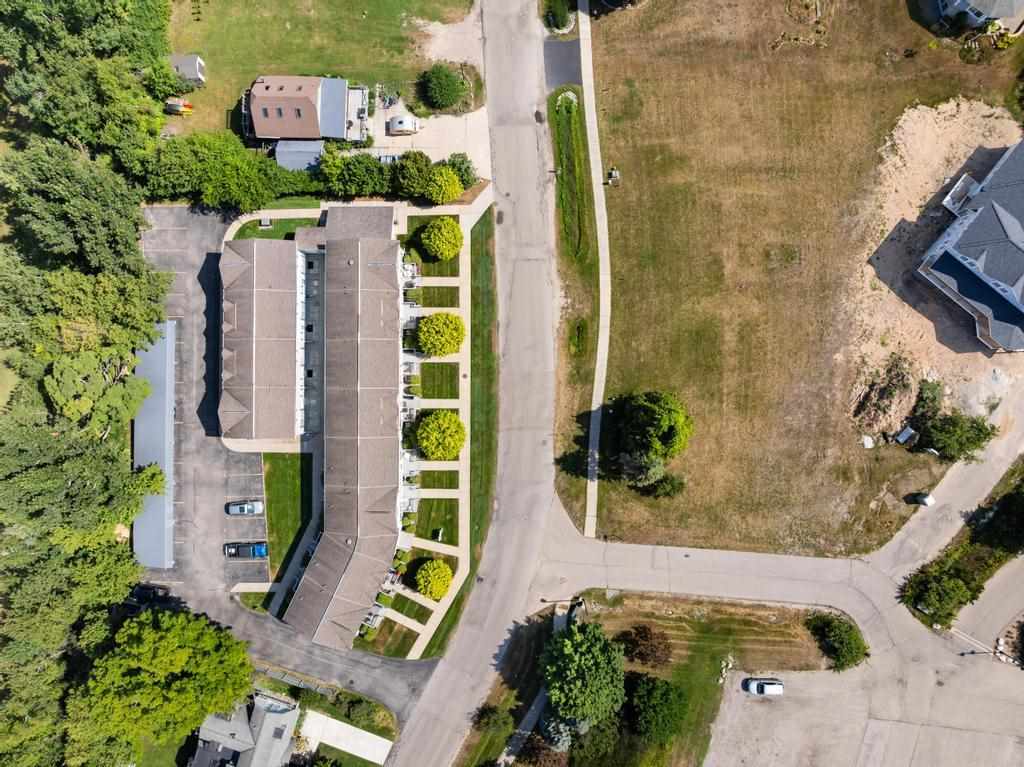 827 Arlington Petoskey MI 49770