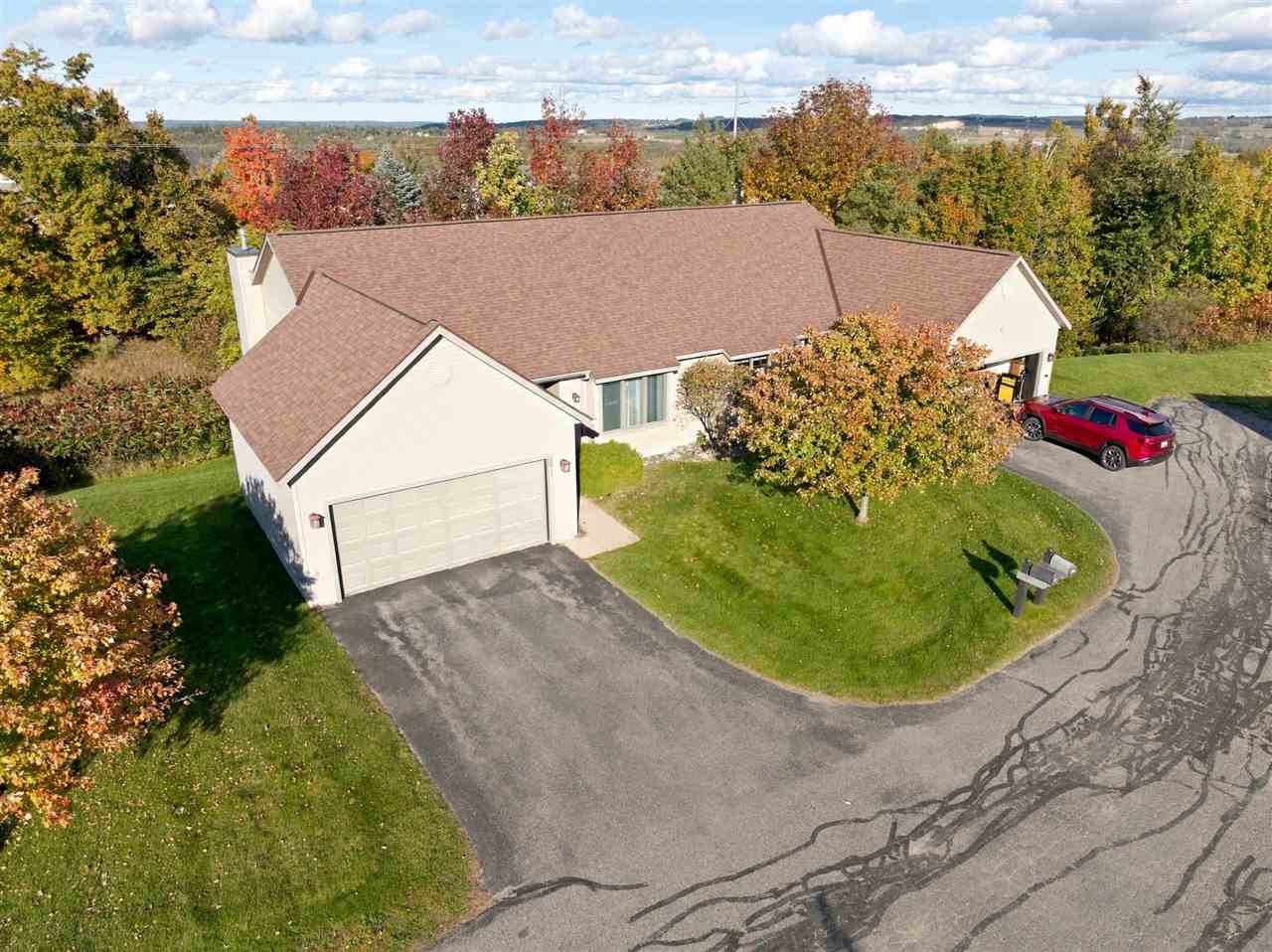 2015 Woods Lane Petoskey MI 49770