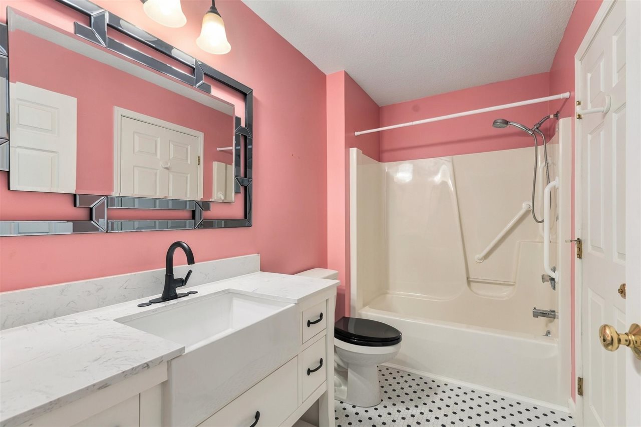 2015 Woods Lane Petoskey MI 49770