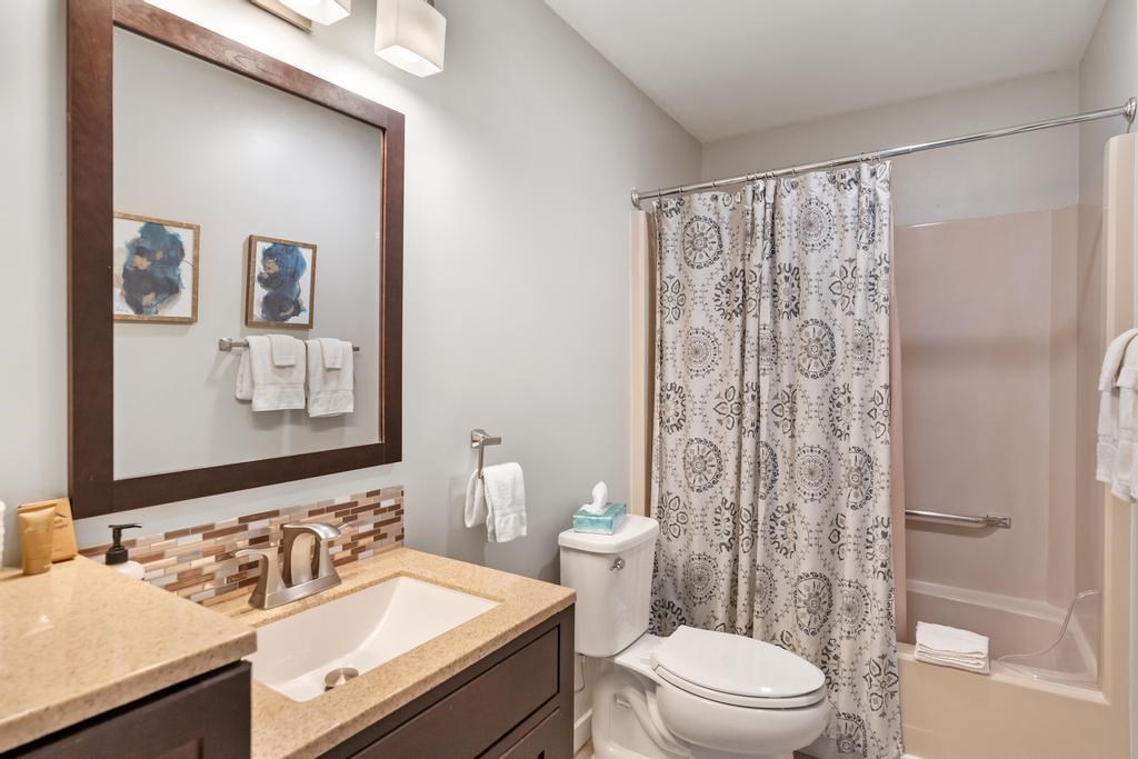 1185 Hideaway Valley Drive Harbor Springs MI 49740