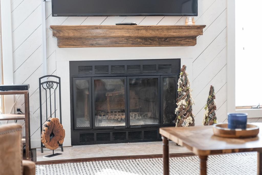 1185 Hideaway Valley Drive Harbor Springs MI 49740