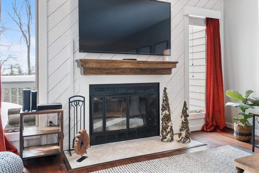 1185 Hideaway Valley Drive Harbor Springs MI 49740