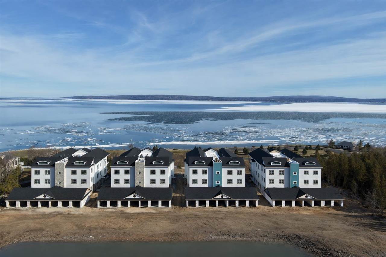 603 Lakeview Drive Bay Harbor MI 49770
