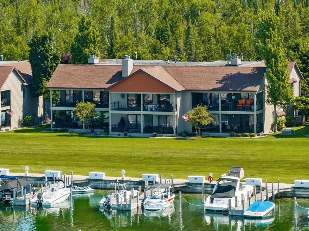 4000 Hemingway Pointe Club Road East Jordan MI 49727