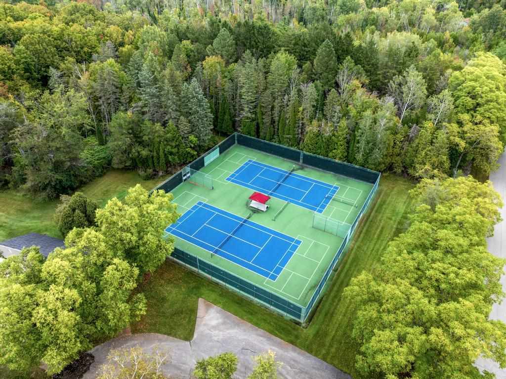 4000 Hemingway Pointe Club Road East Jordan MI 49727